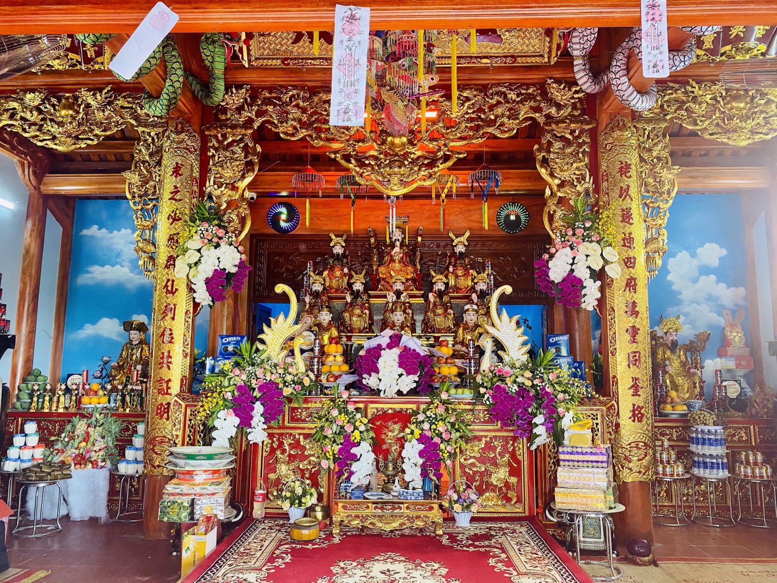 Đồng thầy Nguyễn Văn Nguyên khánh thành Linh Ứng Điện