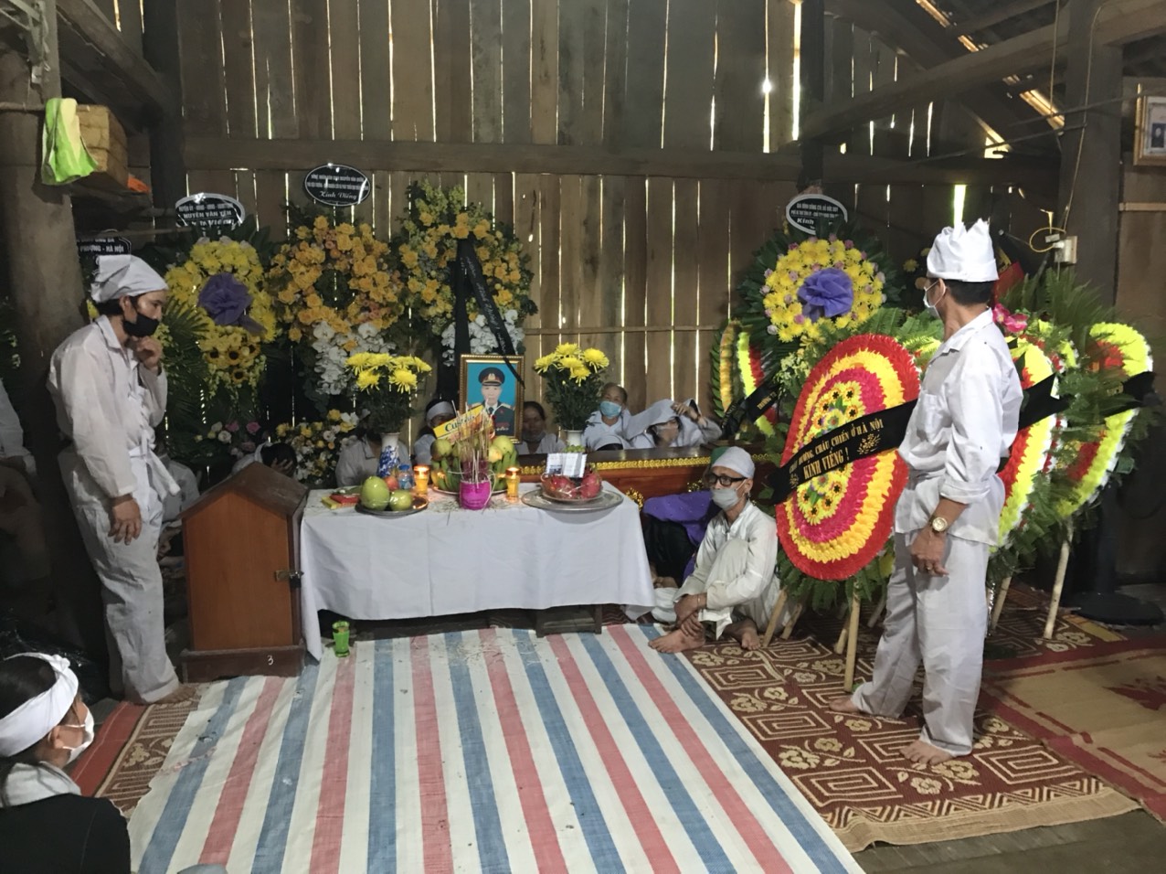VĨNH BIỆT ÔNG HÀ VĂN GIẤY – NGƯỜI THỦ NHANG ĐÁNG KÍNH ĐỀN MẪU ĐÔNG CUÔNG
