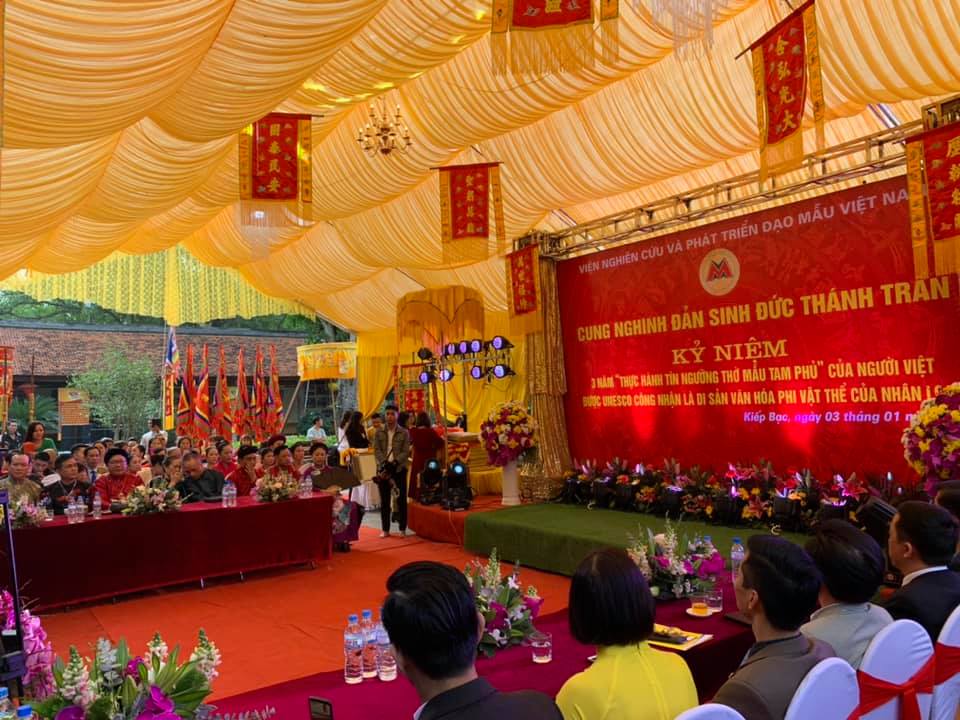 CUNG NGHINH ĐỨC THÁNH – ĐẠO MẪU CHÀO NĂM MỚI 2020